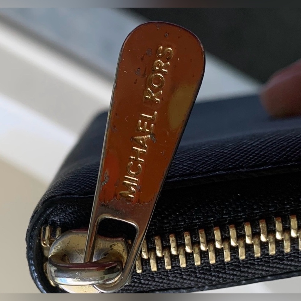 Michael Kors Black Zip-Around Wallet - Picture 4 of 4